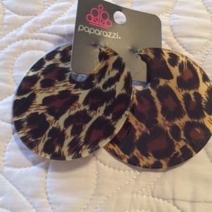 Leopard design earrings from paparazzi.